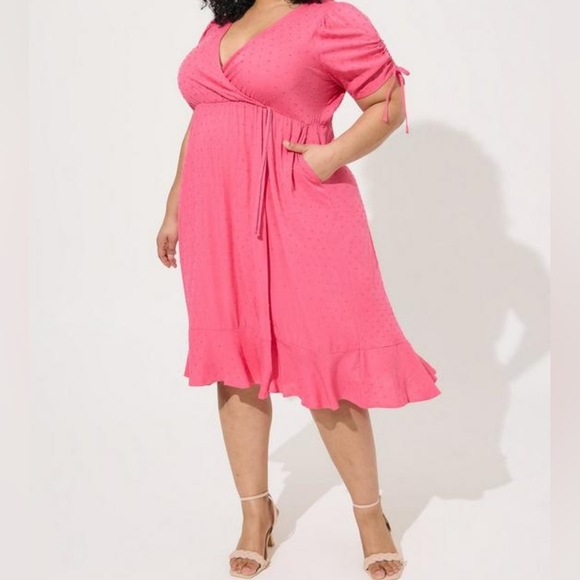 Torrid Coral Pink Clip Dot Surplice Tulip Dress with Pockets 2X 18/20 NWT - Picture 2 of 12